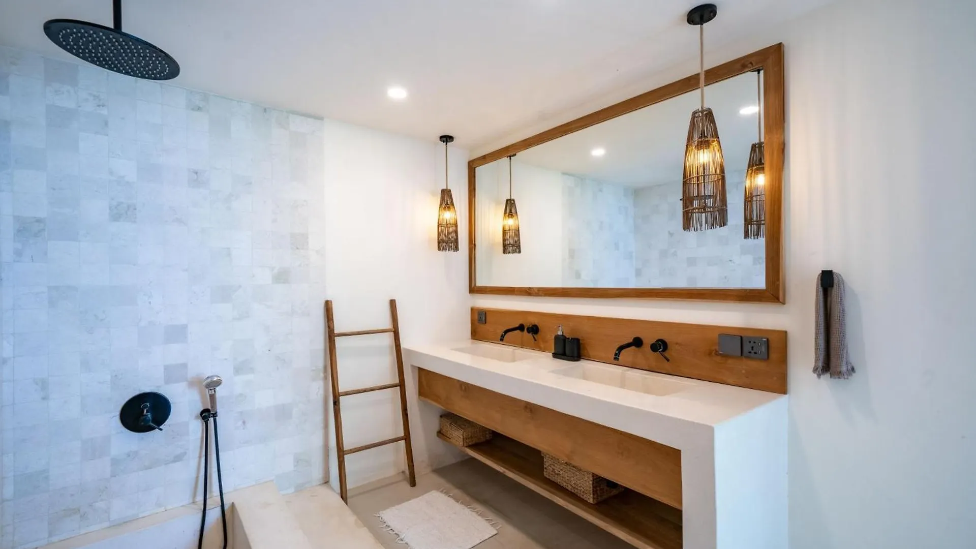 빌라 Bingin Glasshouse 울루와뚜